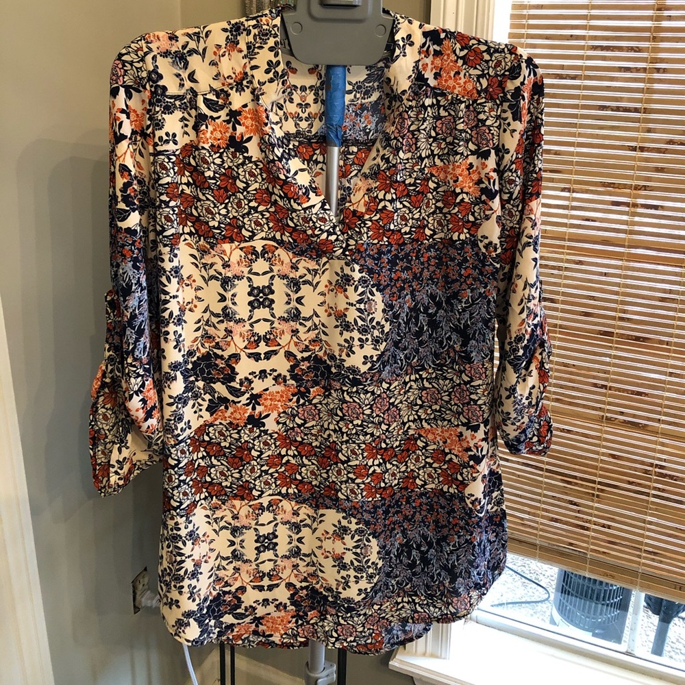 Print v neck blouse